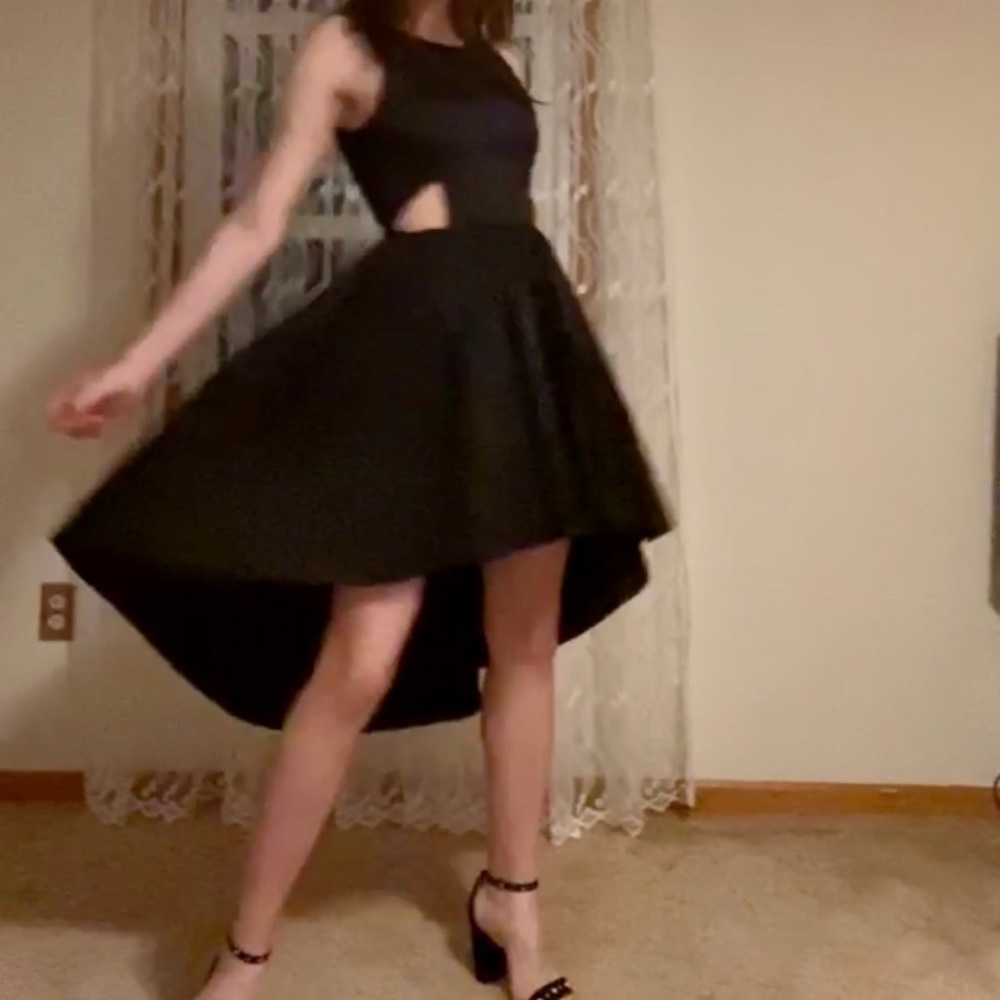 Black dress 🌚